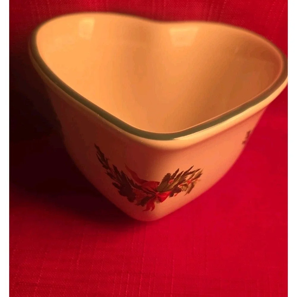 Pfaltzgraff Christmas Heart  Dish 